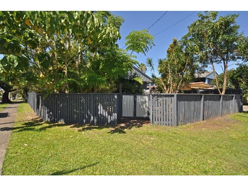 57 Annerley Avenue, Runaway Bay QLD 4216
