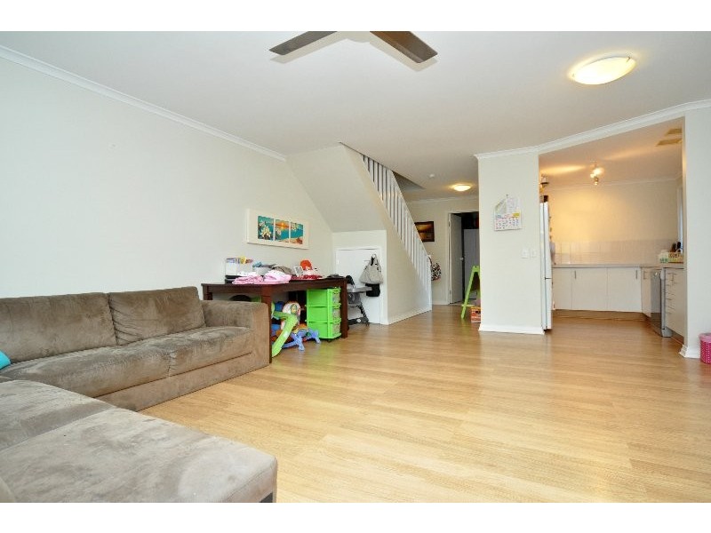 11/461 Pine Ridge Road, Runaway Bay QLD 4216