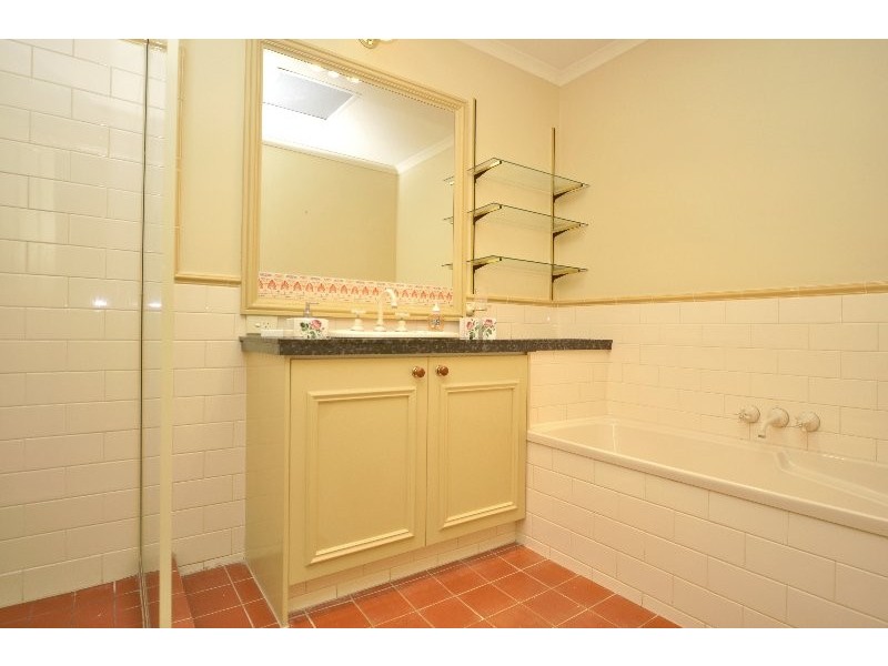 70A Bayview Street, Runaway Bay QLD 4216