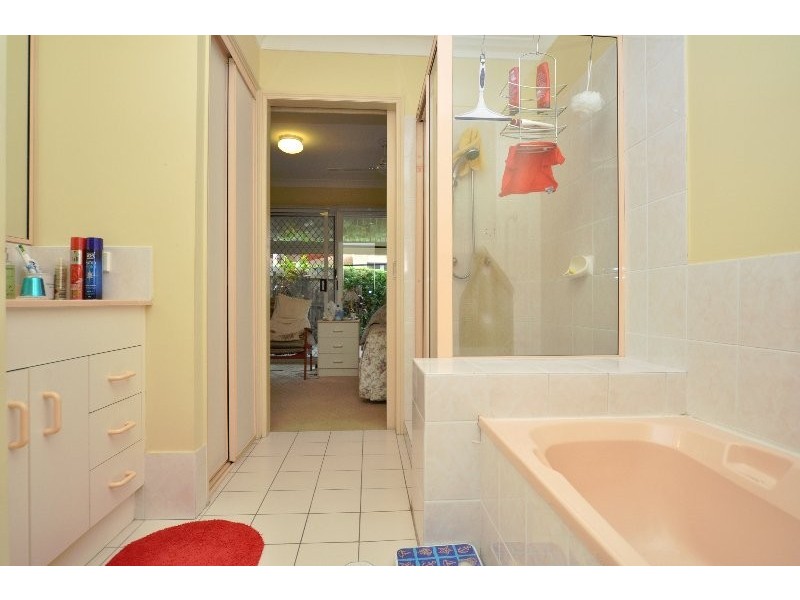 16/433 Pine Ridge Road, Runaway Bay QLD 4216