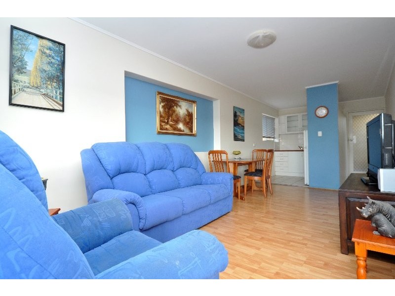 15/224 Marine Parade, Labrador QLD 4215