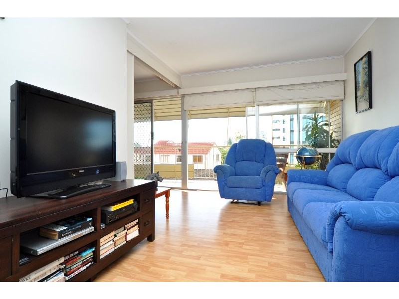 15/224 Marine Parade, Labrador QLD 4215