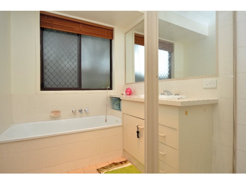 3 Peter Sellers Court, Parkwood QLD 4214