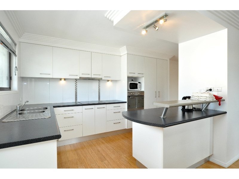 54 Hollywell Road, Biggera Waters QLD 4216