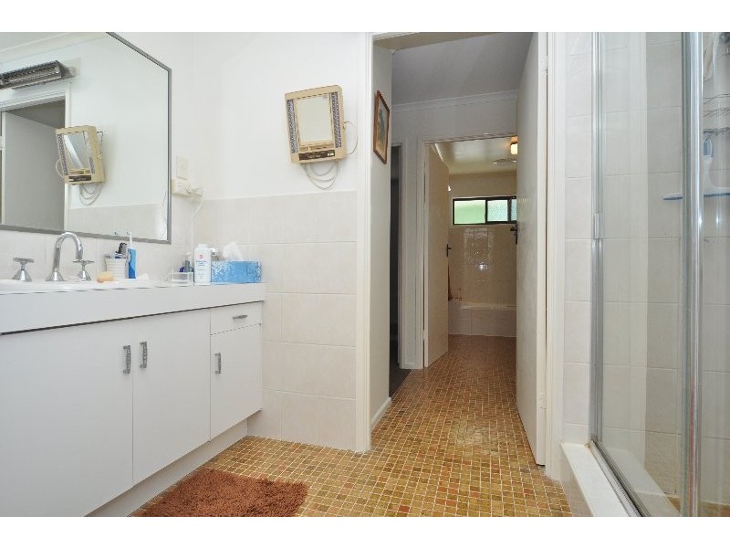 9 Clifton Street, Biggera Waters QLD 4216