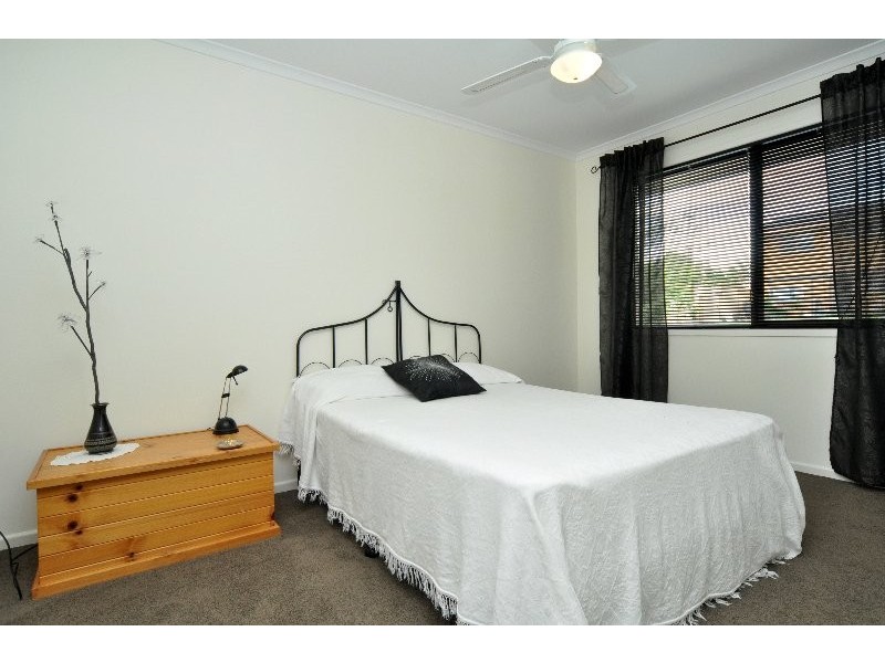 9 Clifton Street, Biggera Waters QLD 4216