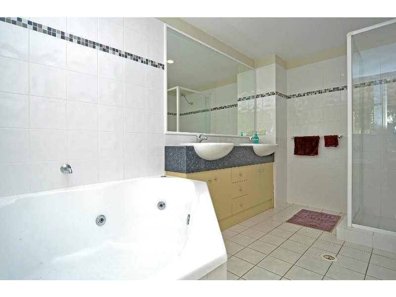 38/19 Santa Barbara Road, Hope Island QLD 4212