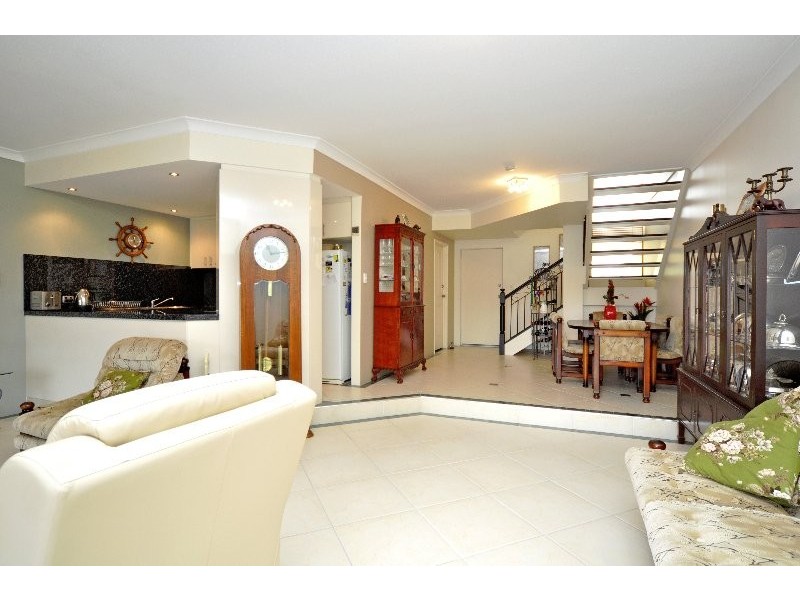 43/81 Boykambil Esplanade, Hope Island QLD 4212