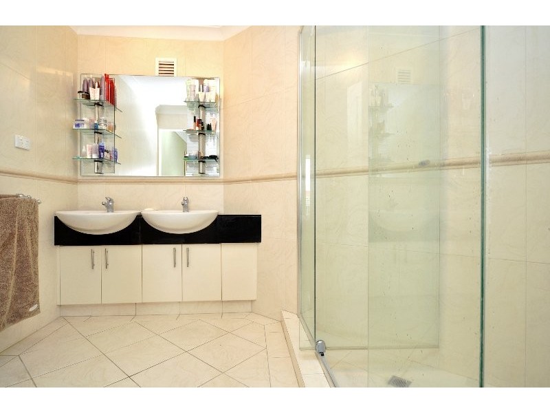 43/81 Boykambil Esplanade, Hope Island QLD 4212