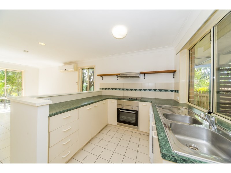 4/125 Hansford Road, Coombabah QLD 4216