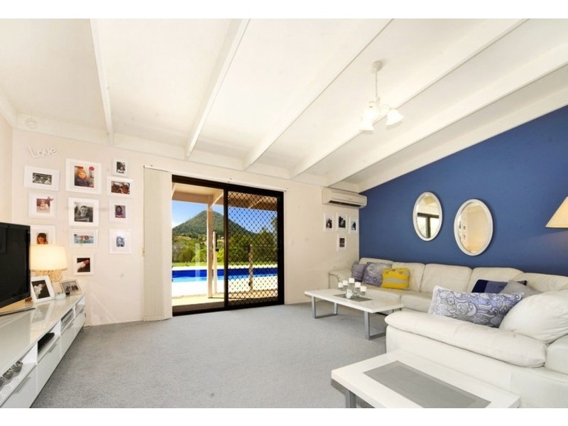 13 Mountain View Road, Pinbarren QLD 4568