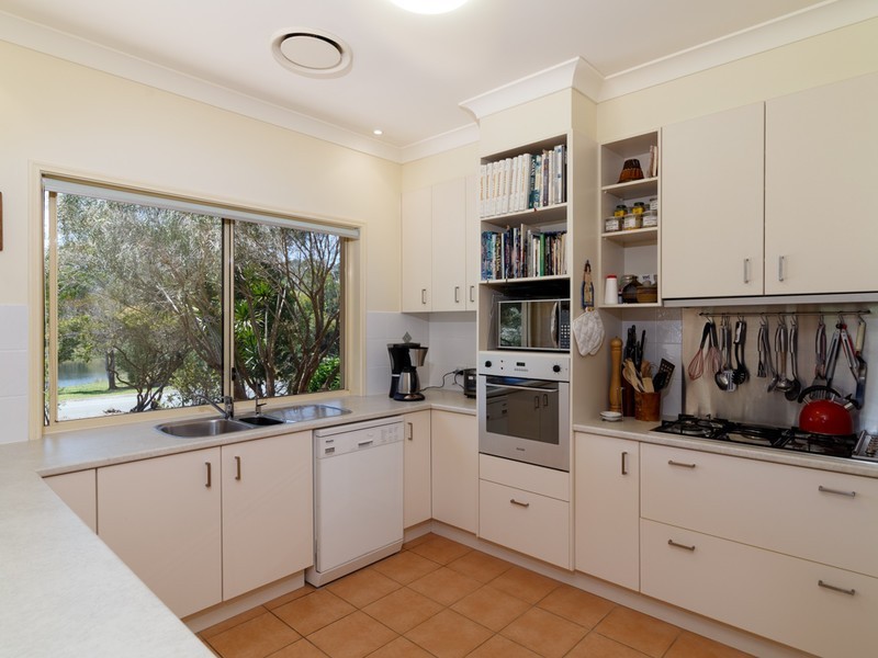 82 Orana Avenue, Pomona QLD 4568