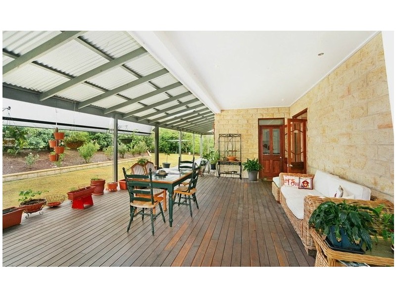 17 Elandra Terrace, Pomona QLD 4568