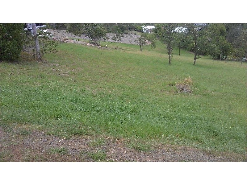 42 WHISPERING GUM AVE, Eumundi QLD 4562