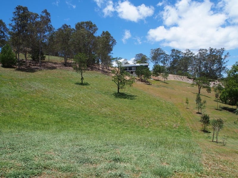 42 WHISPERING GUM AVE, Eumundi QLD 4562