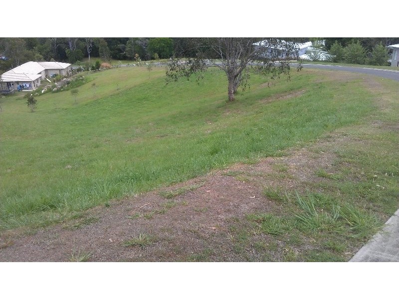 42 WHISPERING GUM AVE, Eumundi QLD 4562