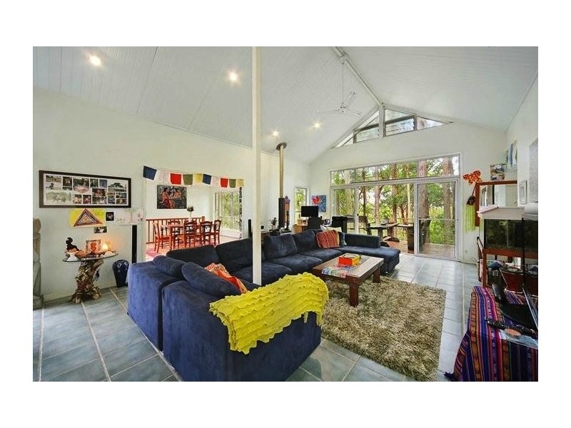 16 Wendoma Court, Tinbeerwah QLD 4563