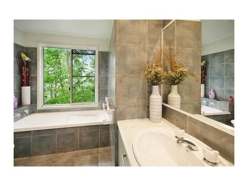 16 Wendoma Court, Tinbeerwah QLD 4563