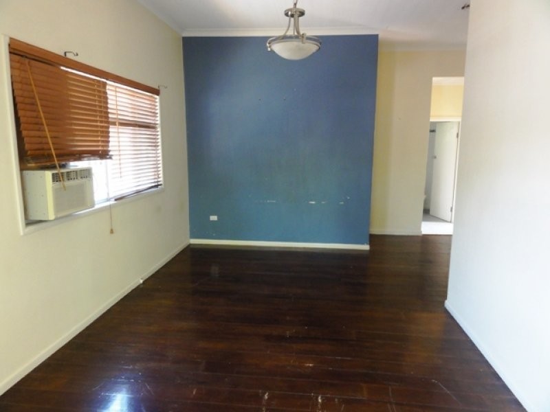 29 Russell Avenue, Norman Park QLD 4170