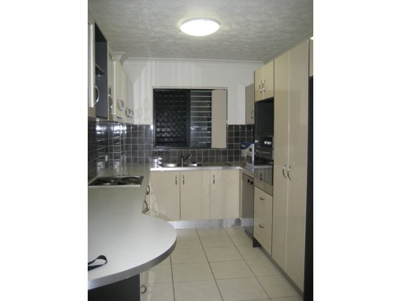 2/472 Wynnum Road, Morningside QLD 4170