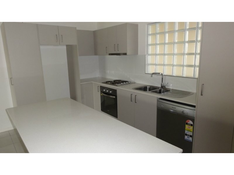 1/106 Gillies Street, Zillmere QLD 4034
