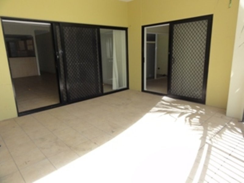 2/16 Devon Street, Yeronga QLD 4104