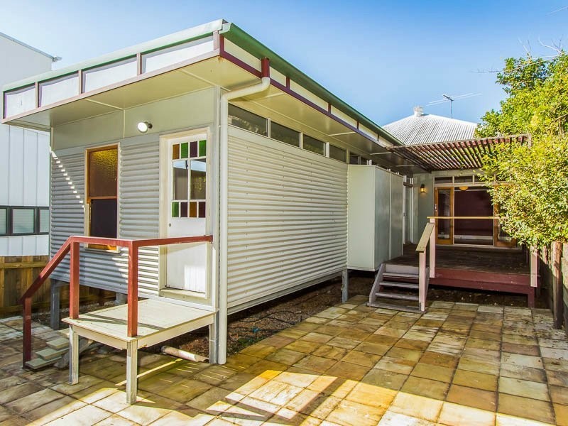 15 West Street, Highgate Hill QLD 4101