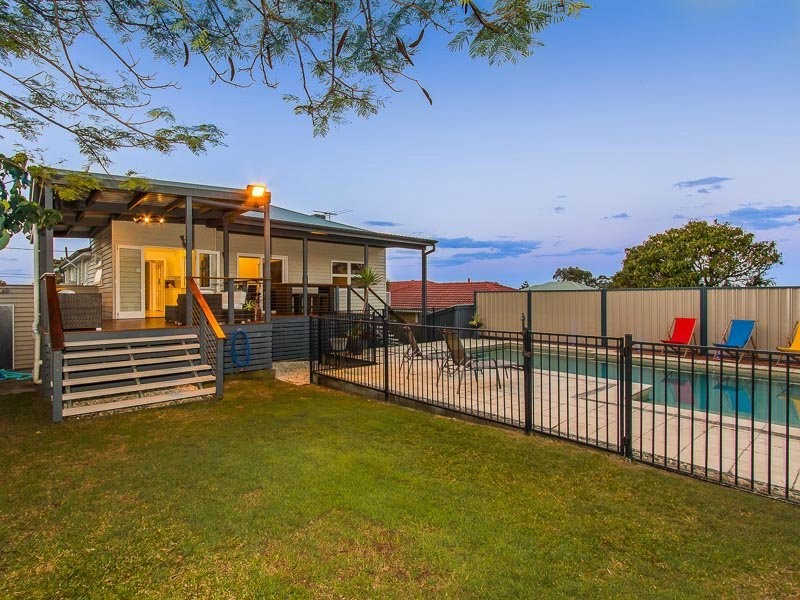 61 Halland Tce, Camp Hill QLD 4152