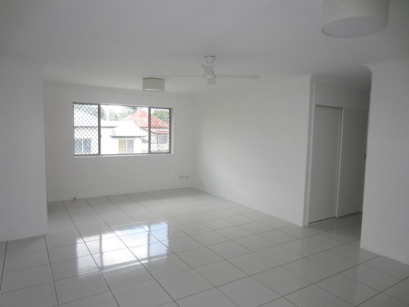 1/22 Redfern Street, Woolloongabba QLD 4102