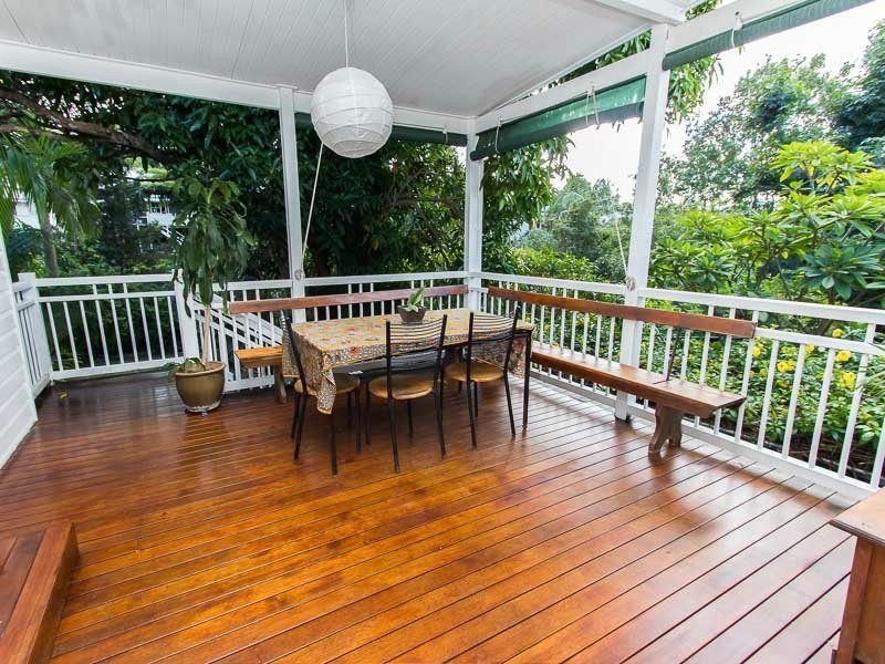 26 Deighton Road, Dutton Park QLD 4102