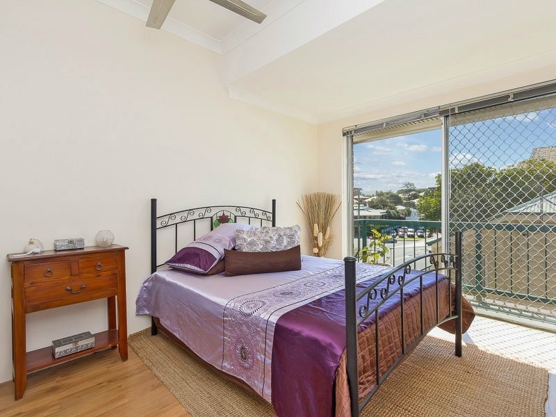 2/14 Nicklin St, Coorparoo QLD 4151