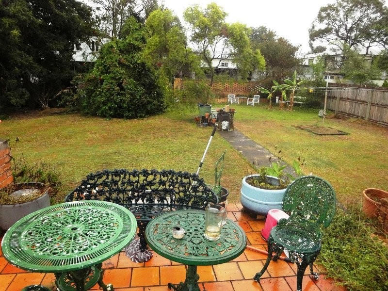 281 Long Street East, Graceville QLD 4075