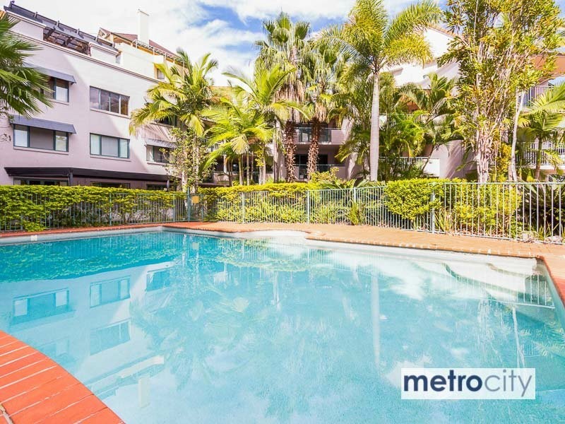 18/219 Wellington Rd, East Brisbane QLD 4169
