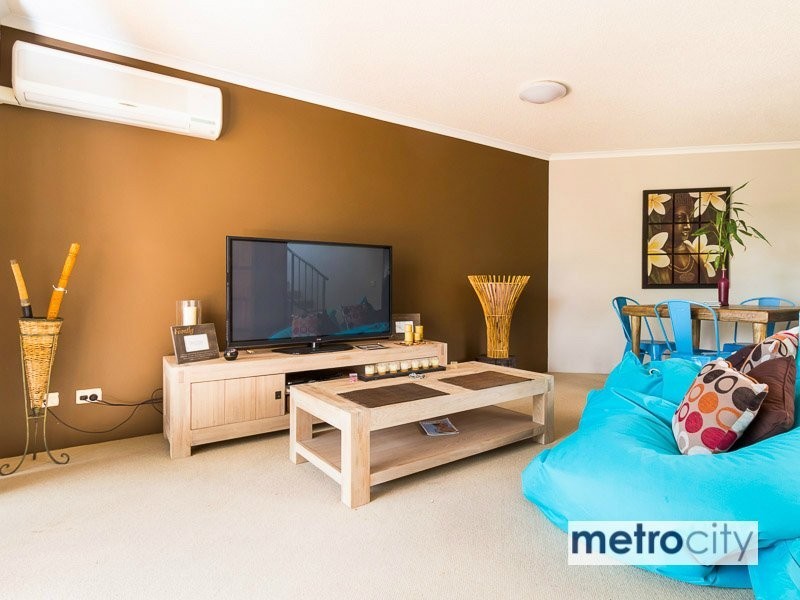 18/219 Wellington Rd, East Brisbane QLD 4169