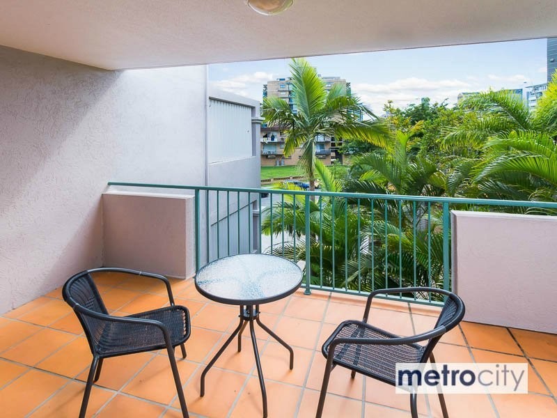 18/219 Wellington Rd, East Brisbane QLD 4169