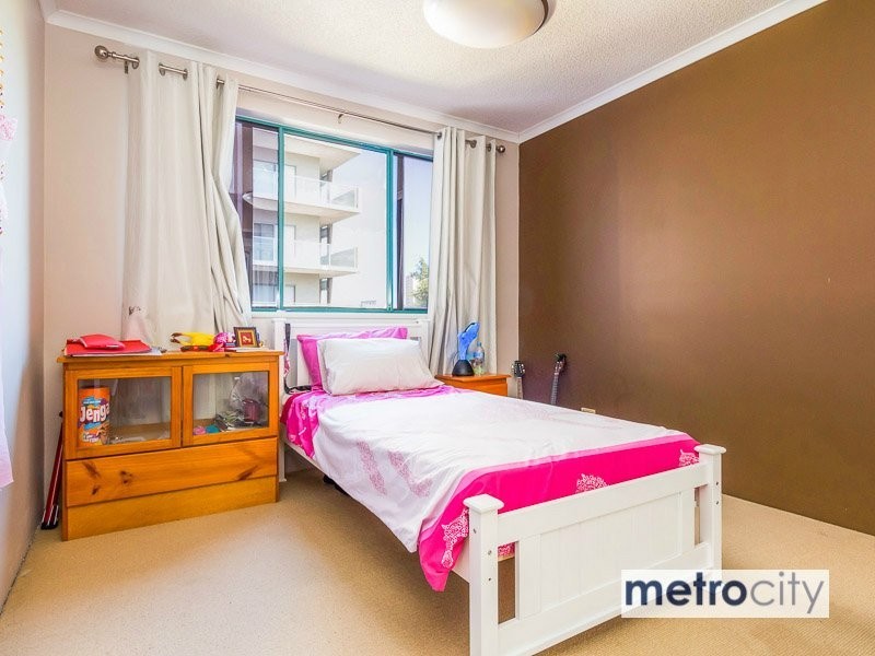 18/219 Wellington Rd, East Brisbane QLD 4169