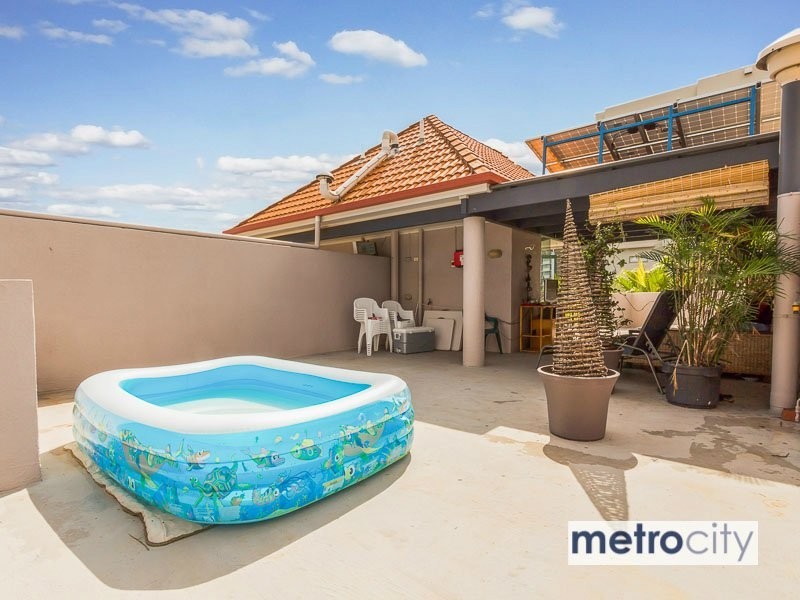 18/219 Wellington Rd, East Brisbane QLD 4169