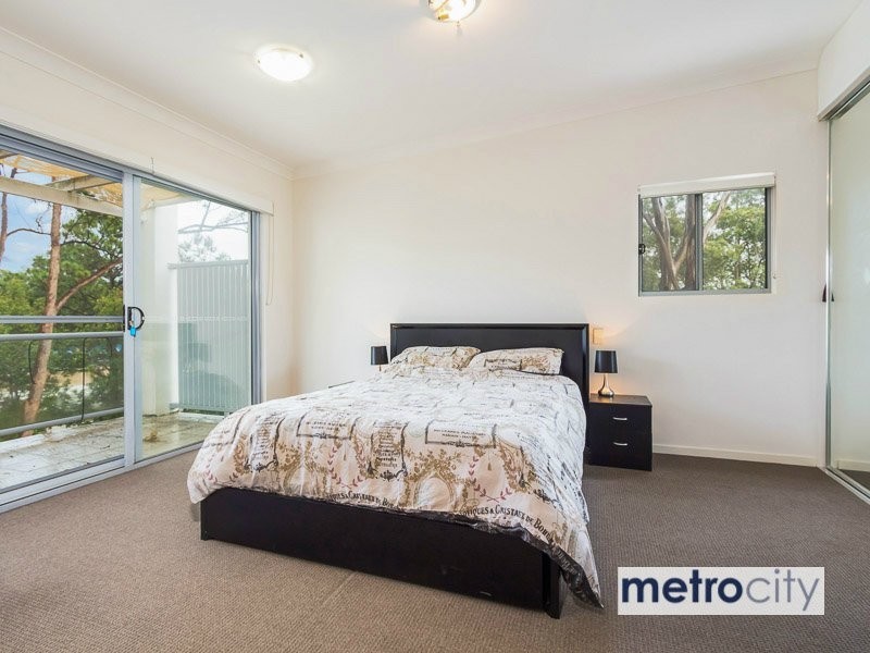 28/108 Nicholson Tce, Greenslopes QLD 4120