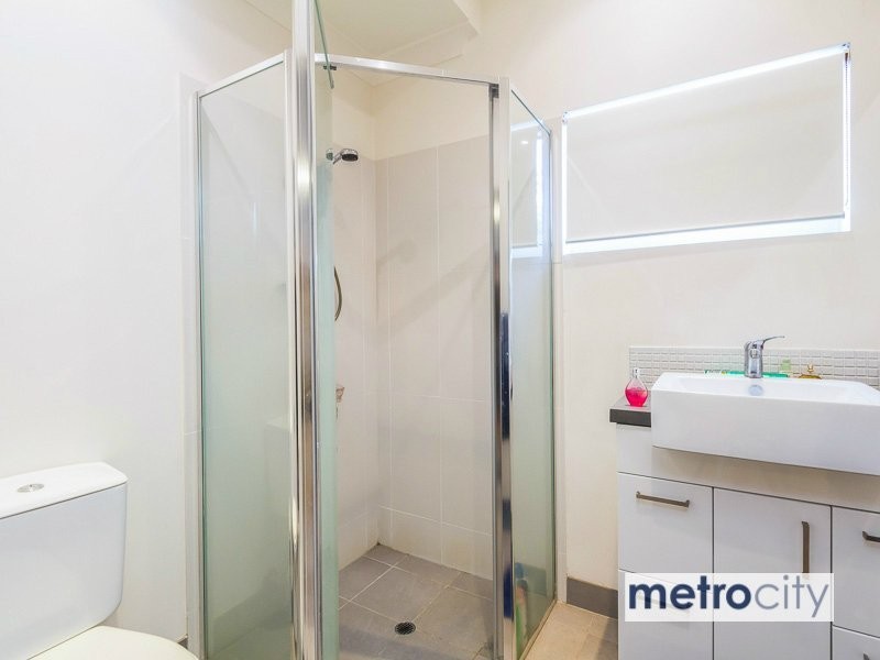 28/108 Nicholson Tce, Greenslopes QLD 4120