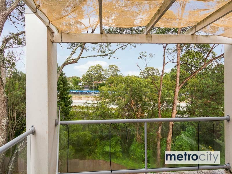 28/108 Nicholson Tce, Greenslopes QLD 4120