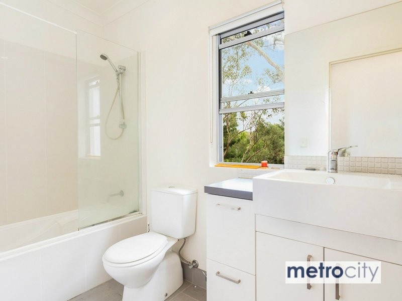 28/108 Nicholson Tce, Greenslopes QLD 4120