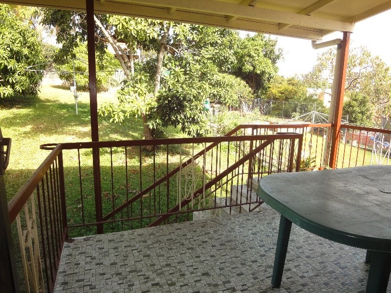 10 Baynes Street, Highgate Hill QLD 4101