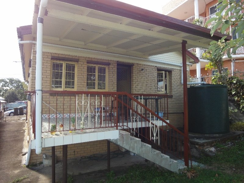 10 Baynes Street, Highgate Hill QLD 4101