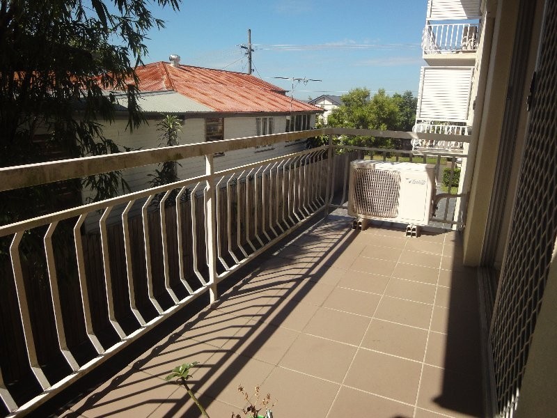 2/9 Lambert Street, Gordon Park QLD 4031