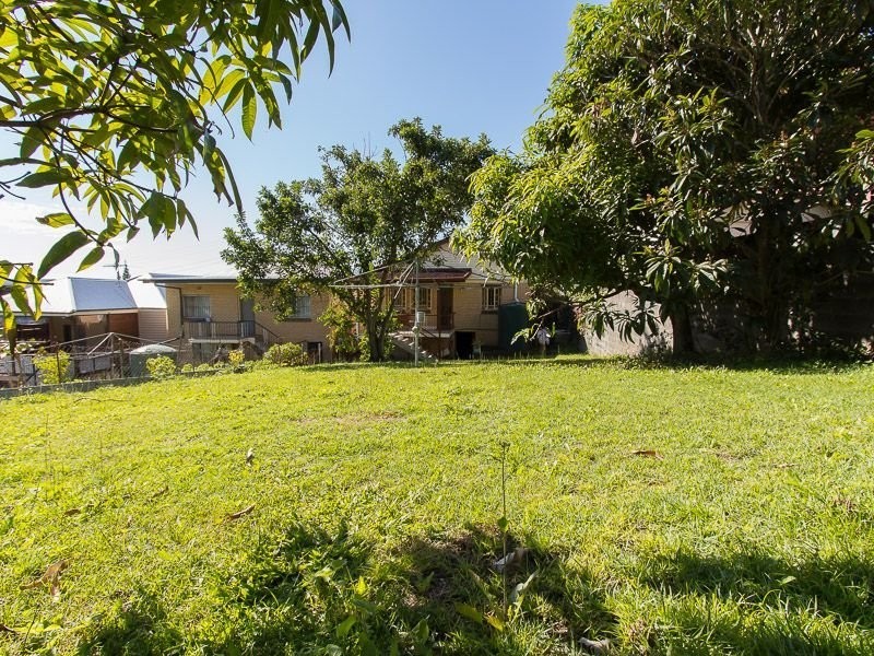 10 Baynes St, Highgate Hill QLD 4101