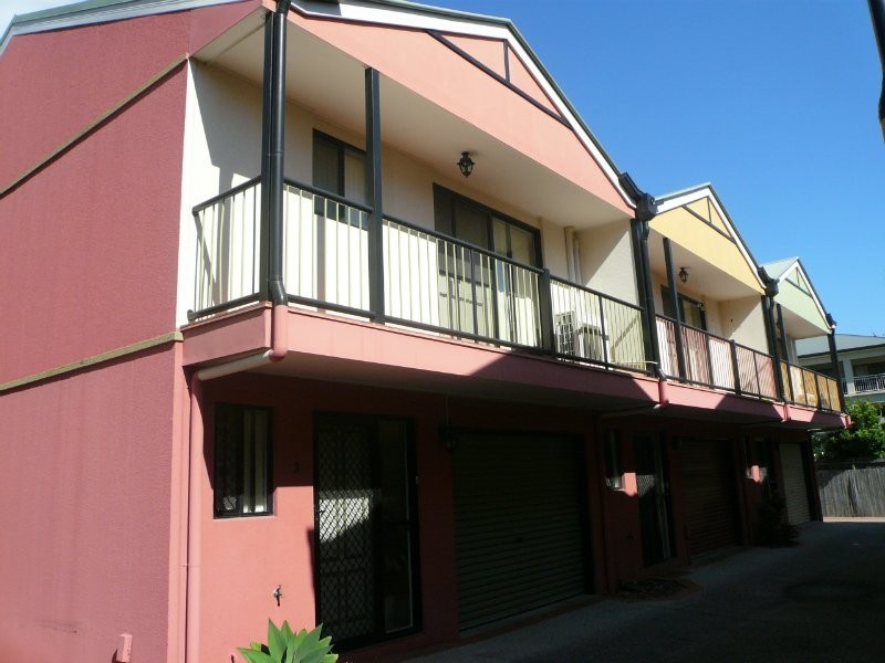 2/270 Riding Road, Balmoral QLD 4171