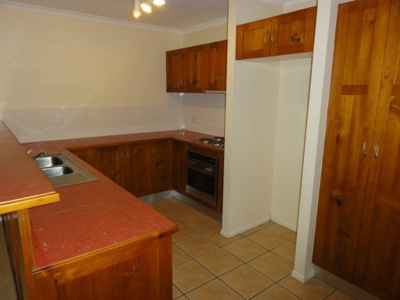 2/270 Riding Road, Balmoral QLD 4171