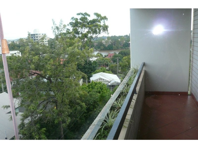 9/8 Doris Street, Highgate Hill QLD 4101