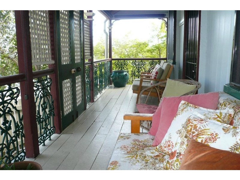 21 Baynes Street, Highgate Hill QLD 4101