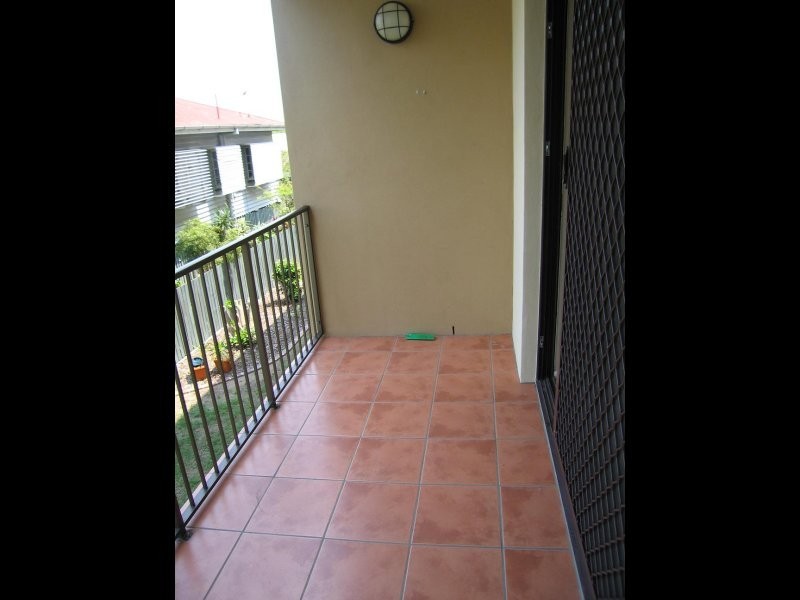 4/46 Crump Street, Holland Park QLD 4121